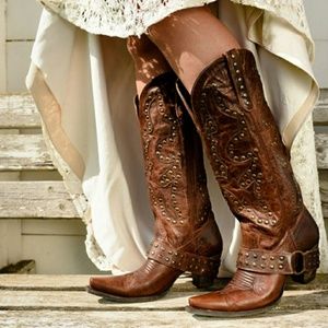Lane Stud Rocker Boots – Brown Cowgirl Cowboy
